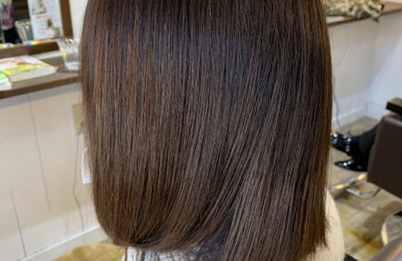 小倉北区で縮毛矯正するならきれいなストレートが得意なEtoileがおすすめ。